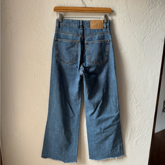 High rise wide leg medium wash denim jeans, size 2 - Picture 6 of 8
